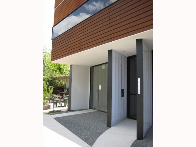 1111 E 11th St Unit #2