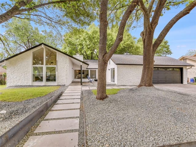1111 Quail Park Dr