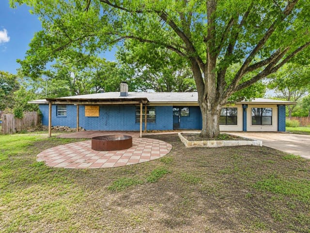 1111 Silent Valley RD