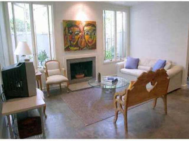 1111 W 12th ST Unit #102
