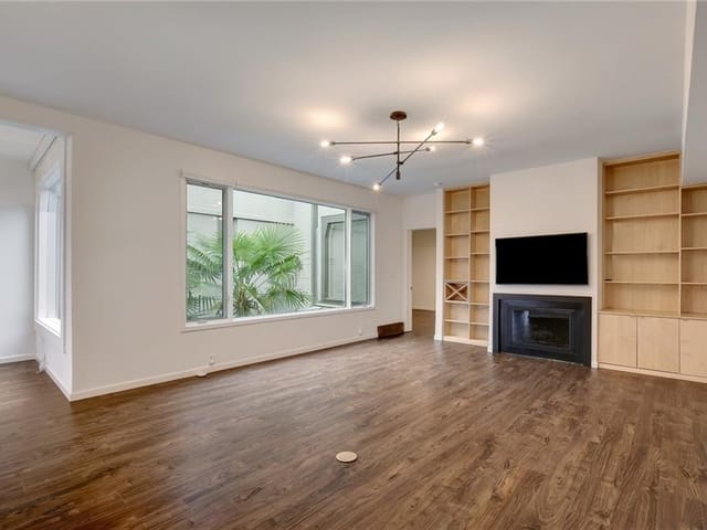 1111 W 12th ST Unit #103