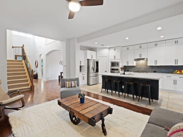 11117 Cherisse Dr