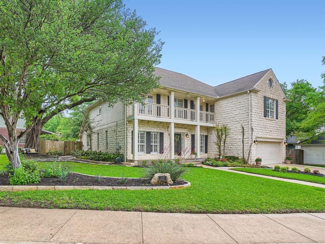 11118 Appletree Ln