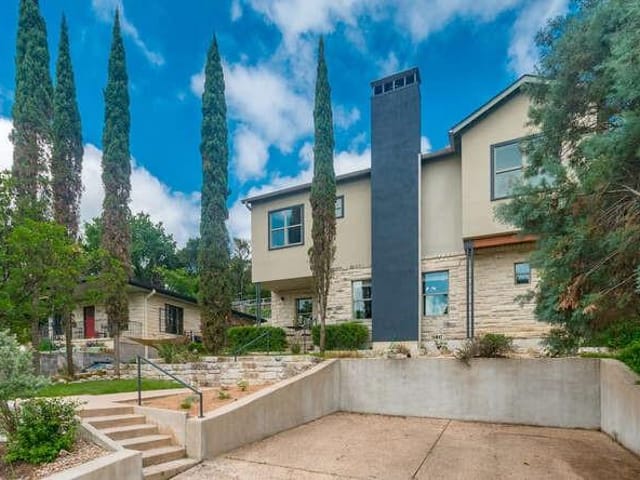 1112 Gillespie Pl