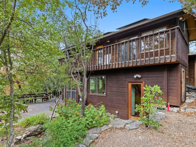 1112 Wild Basin Ldg