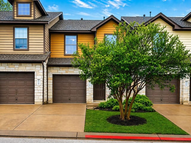 11120 Lost Maples Trl