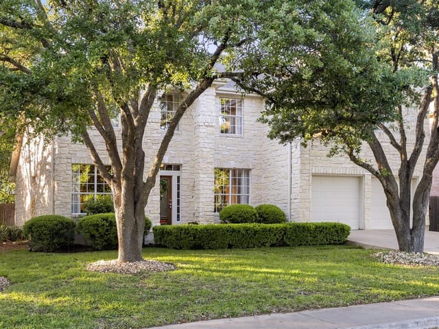 11120 Pebble Garden Ln