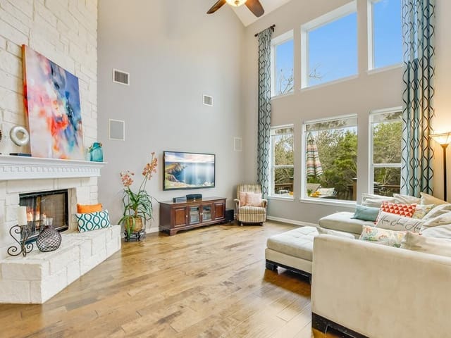 11121 Cherisse Dr