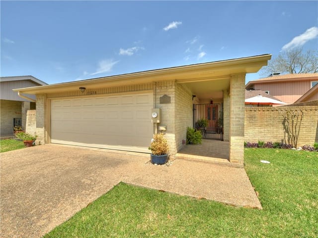 11123 Pinehurst Dr Unit #B