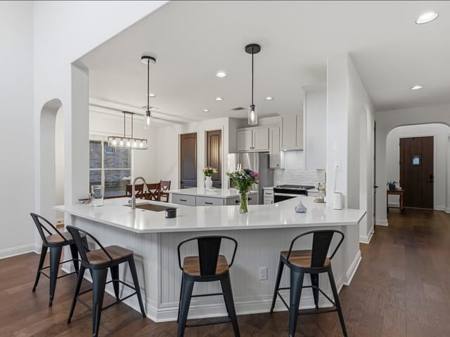 11129 Cherisse DR