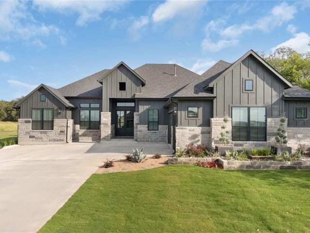 1113 Doelling DR