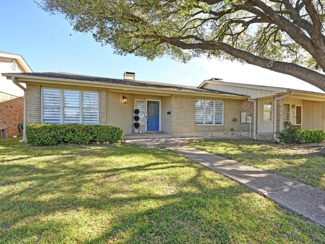 11131 Pinehurst Dr