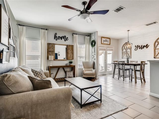 11136 Lost Maples Trl