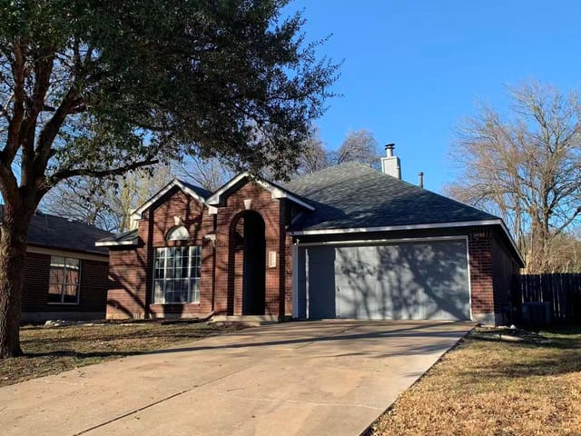 1114 Blue Fox Dr