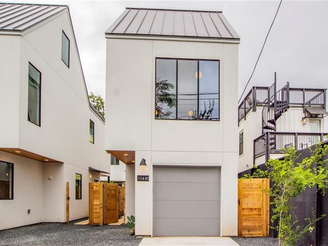 1114 E 3rd St Unit #2