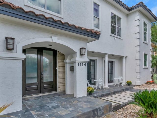 1114 Gillespie Pl