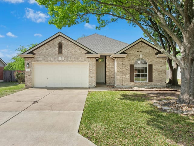 1115 Blackthorn Dr