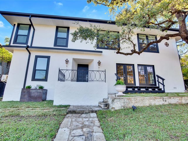 1115 Enfield RD Unit #C