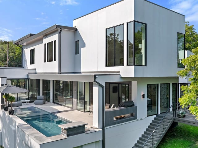 1115 Gillespie Pl