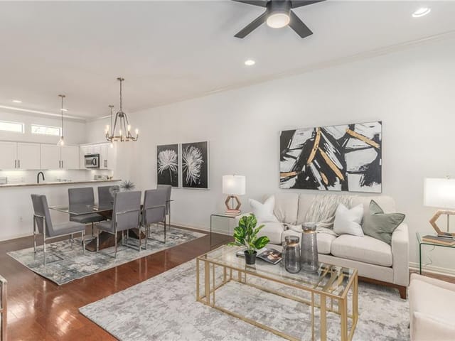 1115 Kinney Ave Unit #15
