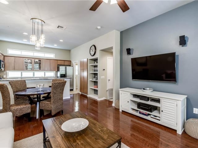 1115 Kinney Ave Unit #5