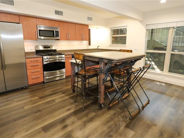 1115 W 10th ST Unit #108