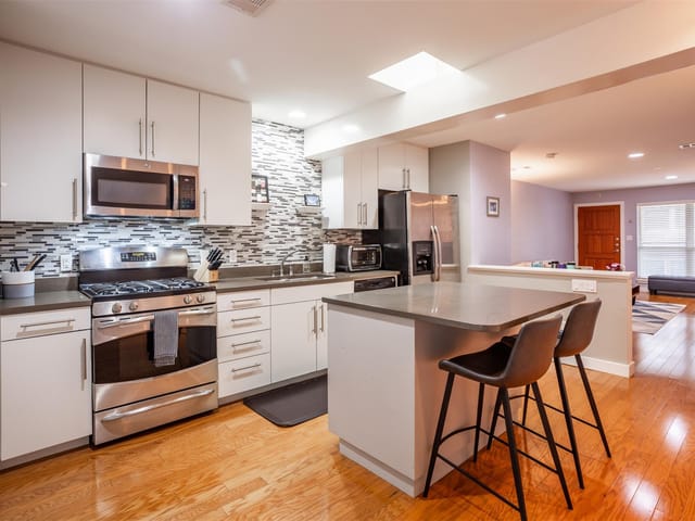 1115 W 10th ST Unit #205