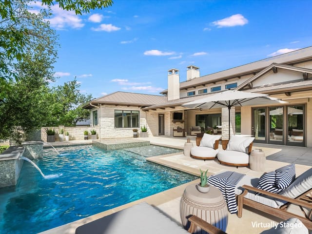 1116 Marly Way