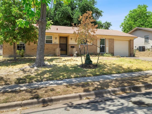 1117 Plymouth Dr