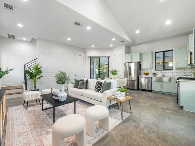 1118 Algarita Ave Unit #1