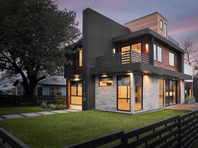 1118 Woodland Ave