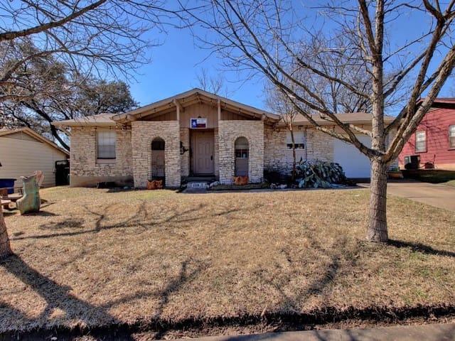 1119 Plymouth Dr