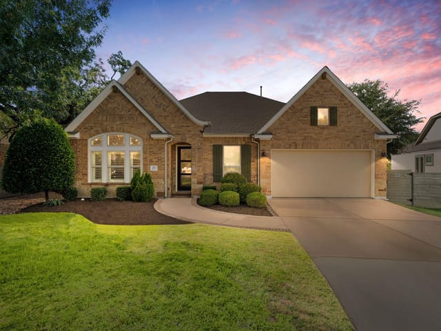 112 Barefoot Park LN
