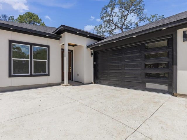 112 N Pohakea DR