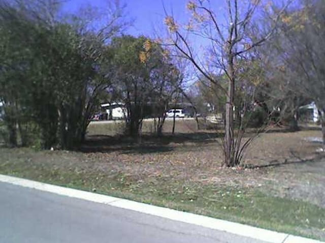 112 W Austin ST