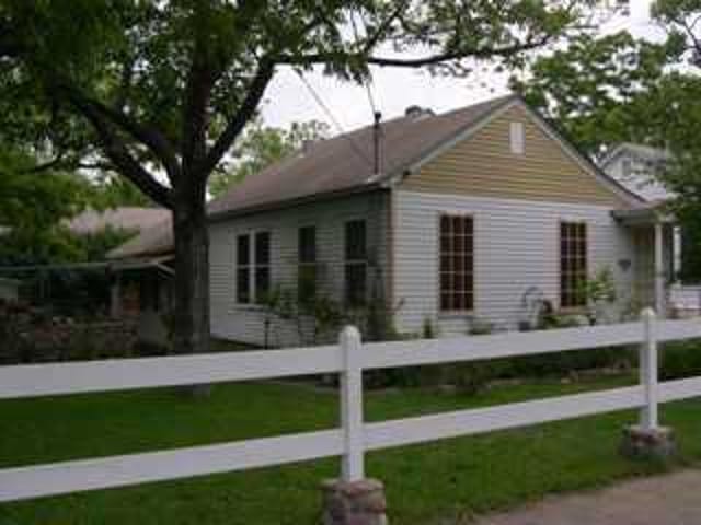 112 W Live Oak St