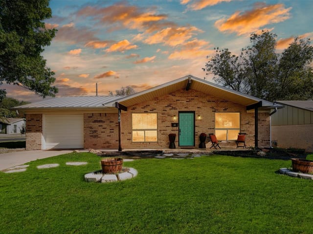 1120 Colony North Dr