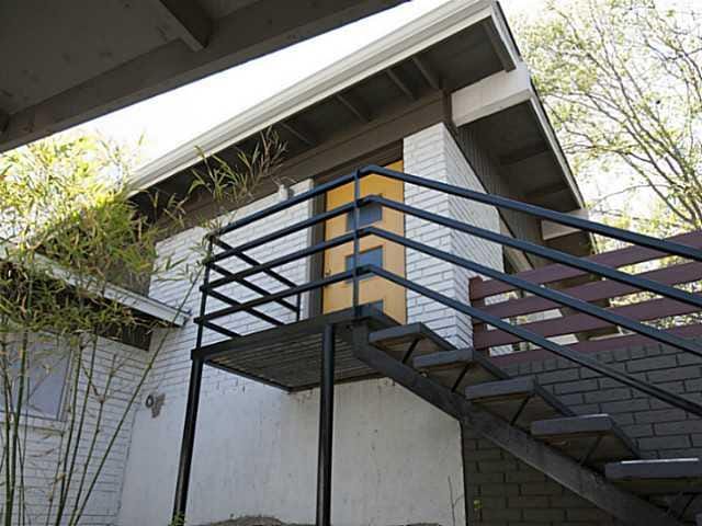 1120 Gillespie Pl Unit #b
