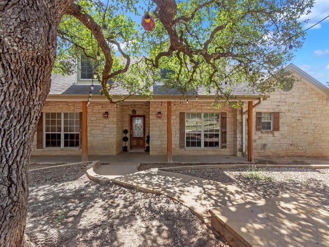 1120 Meadow Ridge DR