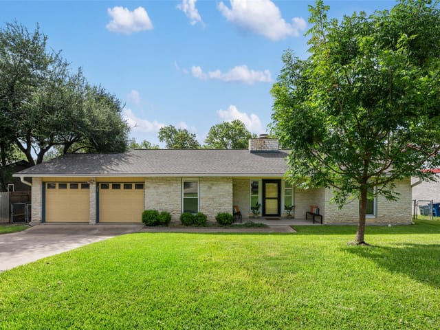 11201 Brushy Glen DR