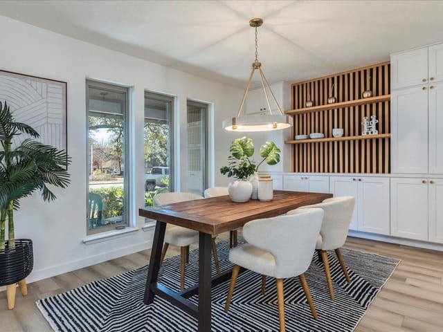 11202 ALHAMBRA Dr