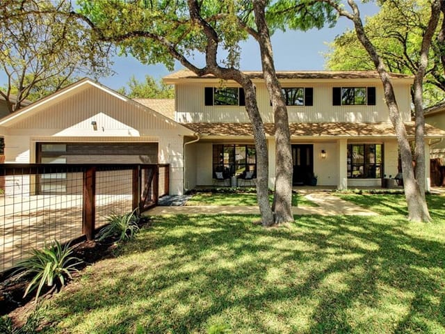 11202 Deadoak Ln