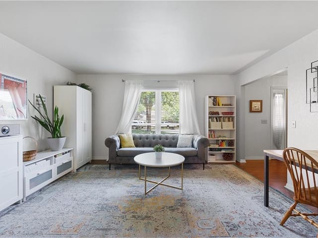 11202 Holster Ct