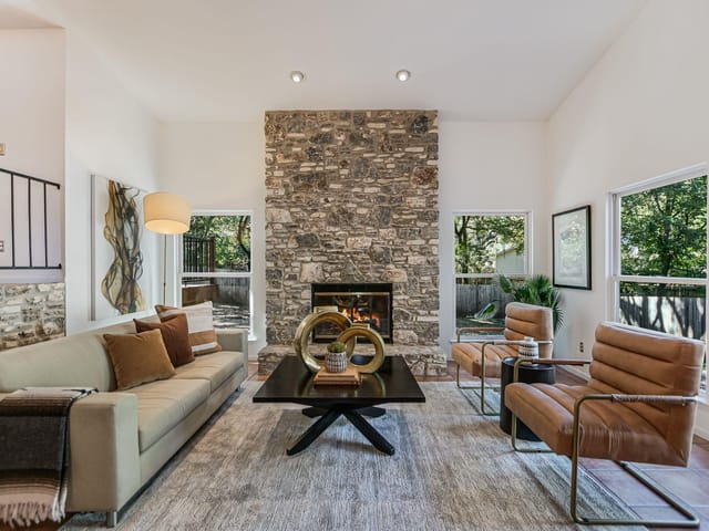 11202 Oak View DR
