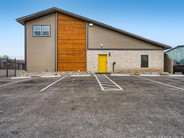 11204 Bluff Bend DR