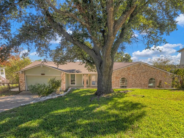 11207 Terrace Bluff Dr