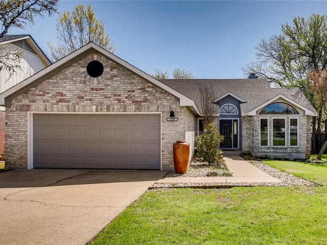 11207 Whiskey River Dr