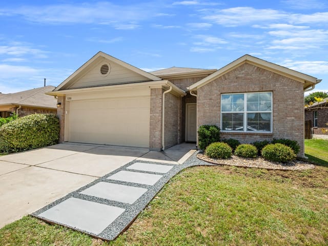 11208 Bachman Dr