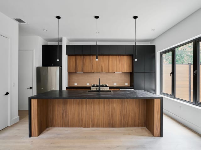 1121 Christie Dr Unit #1