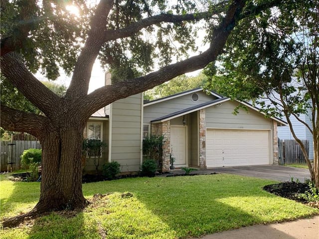 11210 Blackmoor Dr